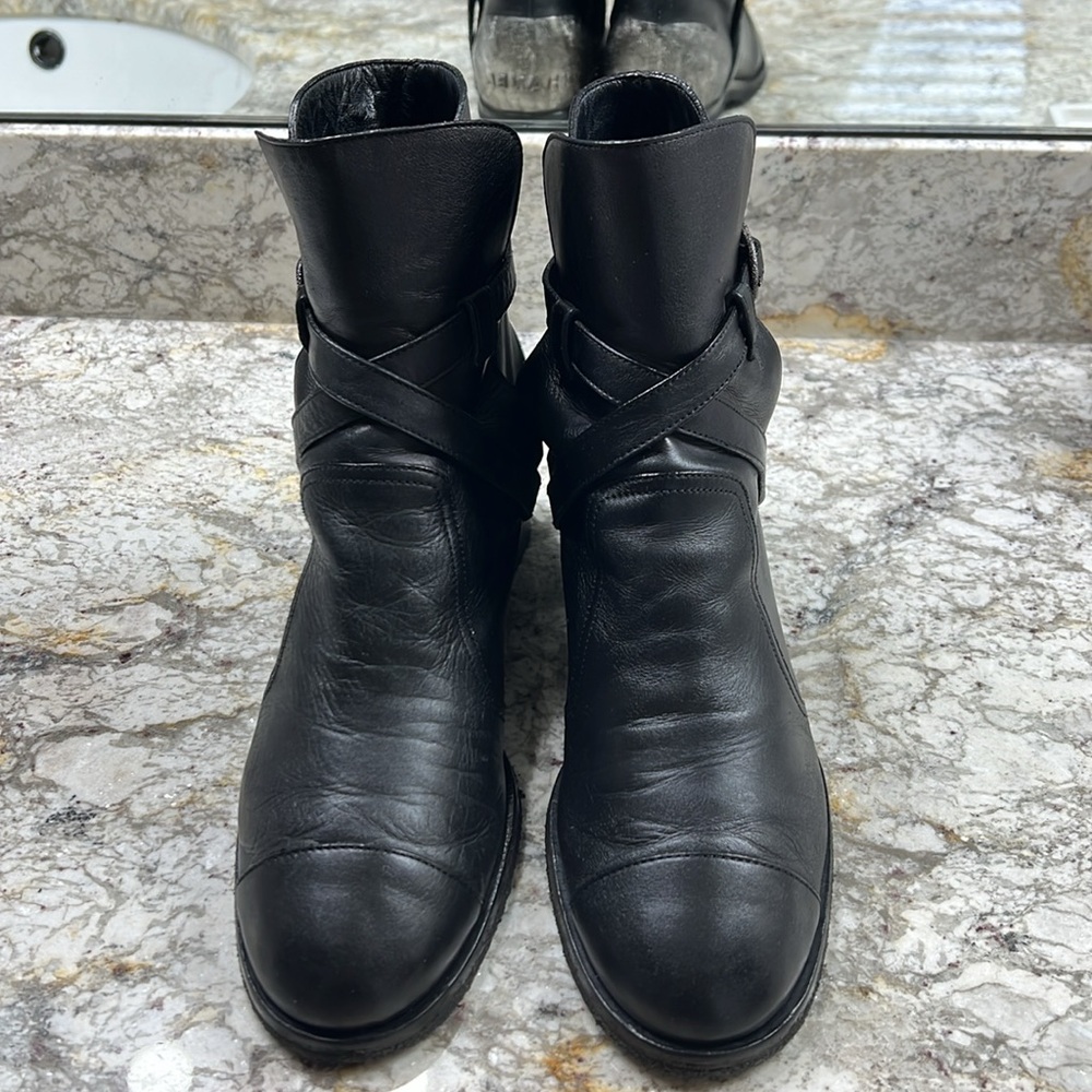CHANEL   Black Leather Women's Boots - Picture 6 of 17